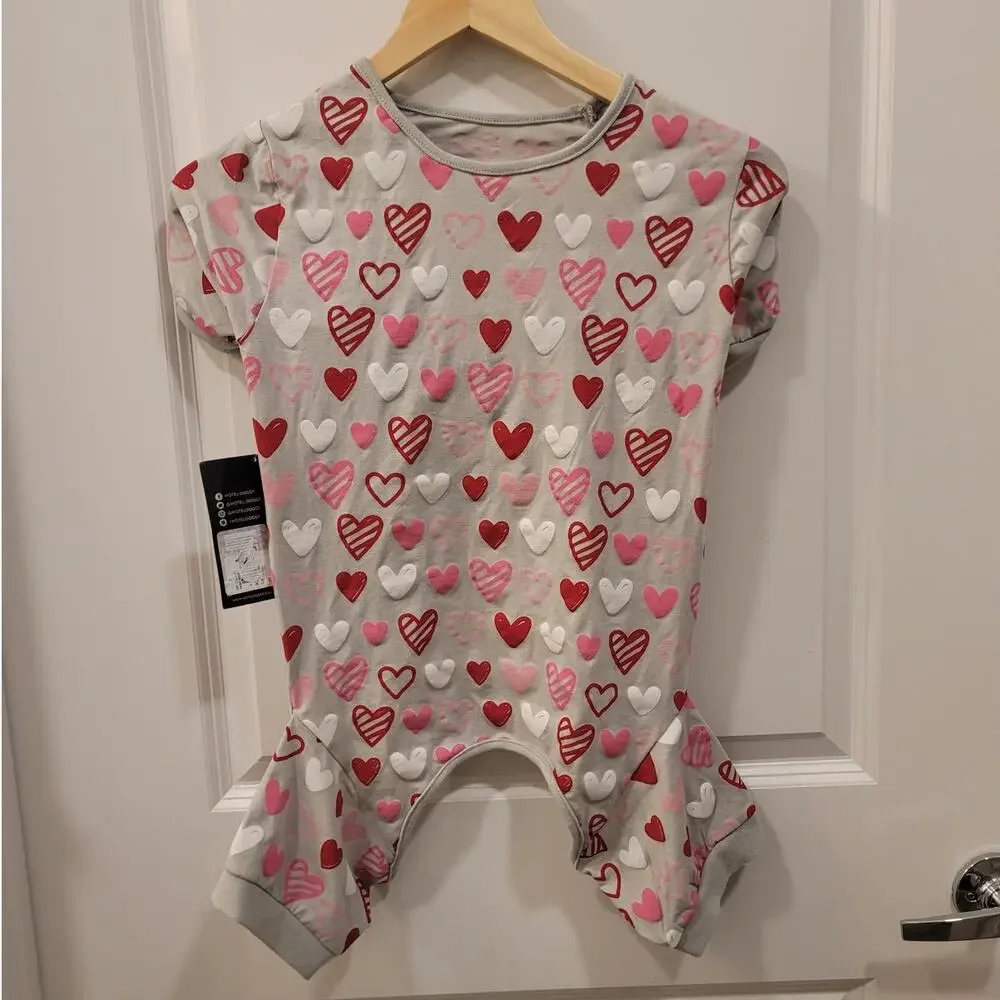 Hotel Doggy Dog Shirt Grey Hearts All Over Print